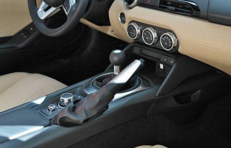 Aplicación del plástico en la industria automotriz Aplicación del plástico en la industria automotriz