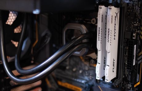 Aplicación del plástico en la electricidad y electrónica Aplicación del plástico en la electricidad y electrónica