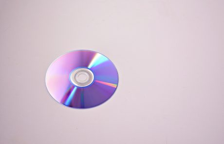 Aplicación del plástico en la electricidad y electrónica Aplicación del plástico en la electricidad y electrónica