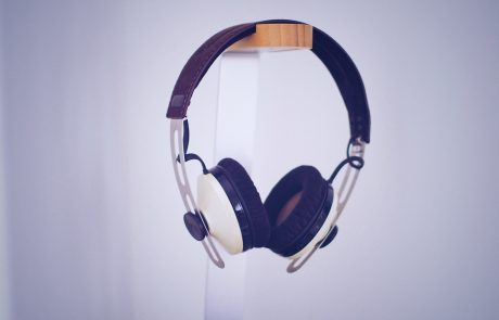 Aplicación del plástico en la electricidad y electrónica Aplicación del plástico en la electricidad y electrónica